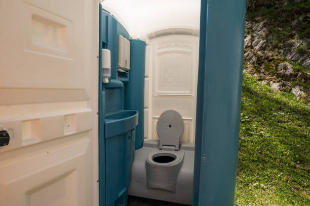 Portable restroom solutions in Bolingbrook, IL
